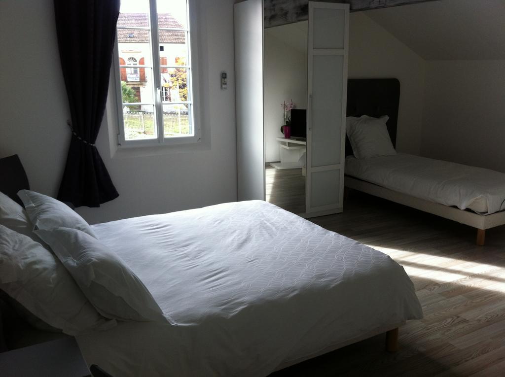 La Petite Ecole Bed & Breakfast Marciac Exterior photo